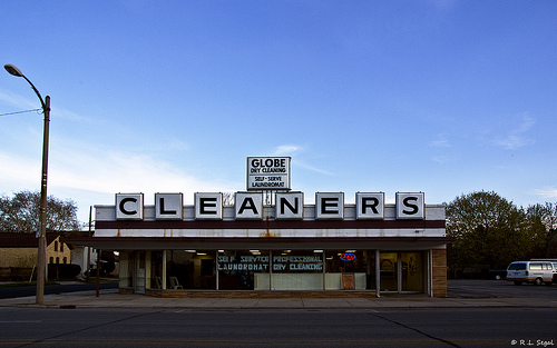 cleaners_dry_cleaners_0.99704903.JPEG