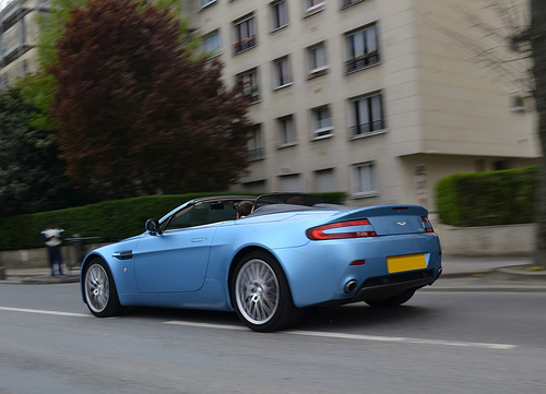 Aston Martin V8 Vantage Convertible 2012