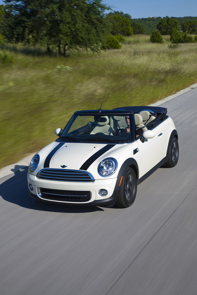 MINI Cooper Roadster Convertible 2012