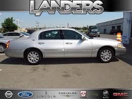 Lincoln Town Car Sedan 2011